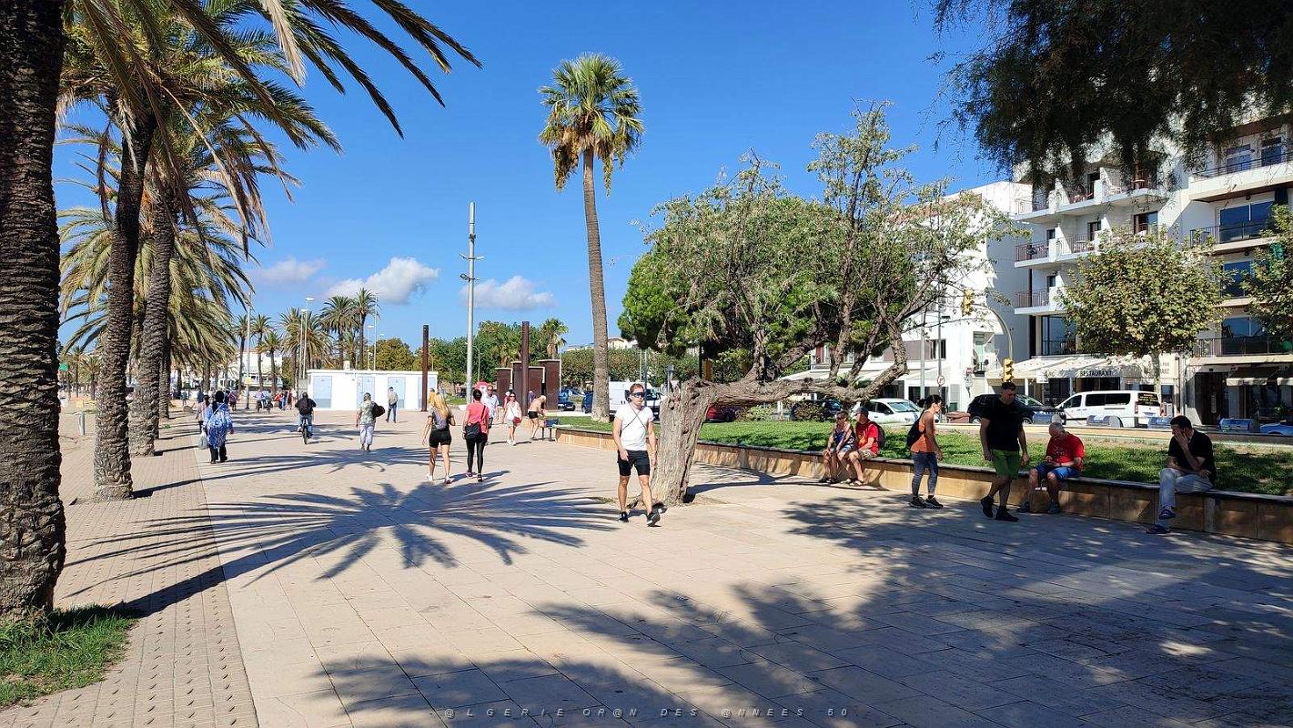 67 - Rosas - Paseo Maritime et Plage Nova.jpg